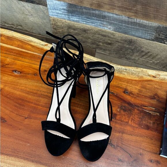 Lulu’s “I SLAY” Elegant Black Strappy Women's Heels - Picture 10 of 10